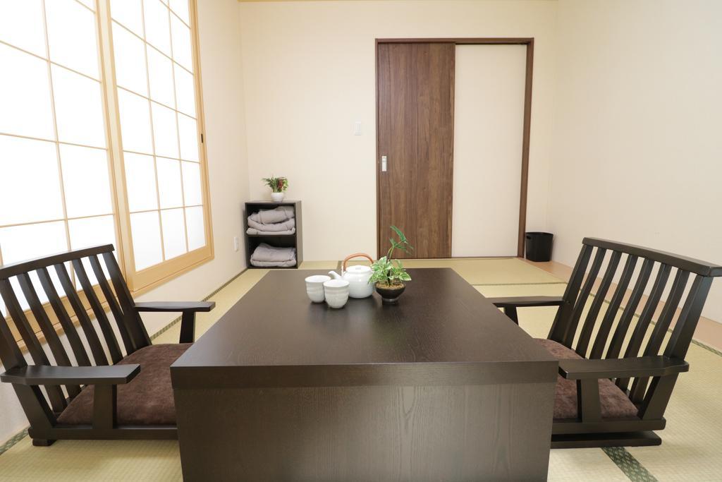 Отель Sakura Japanese House Осака Экстерьер фото