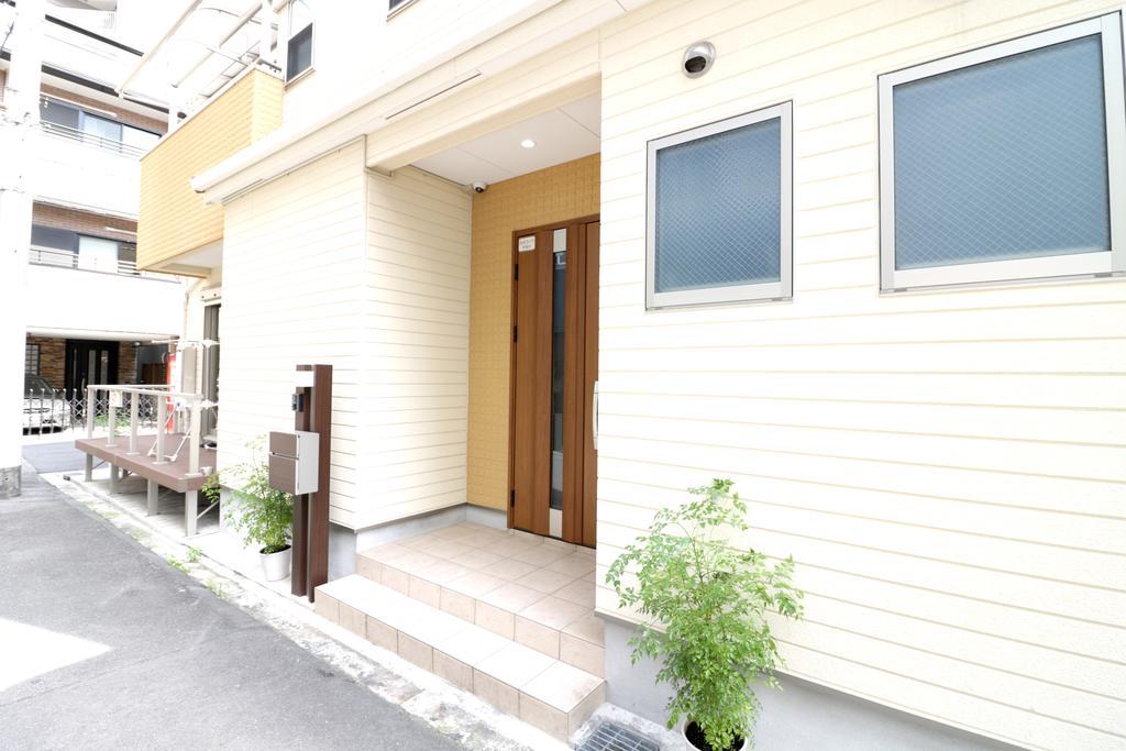 Отель Sakura Japanese House Осака Экстерьер фото